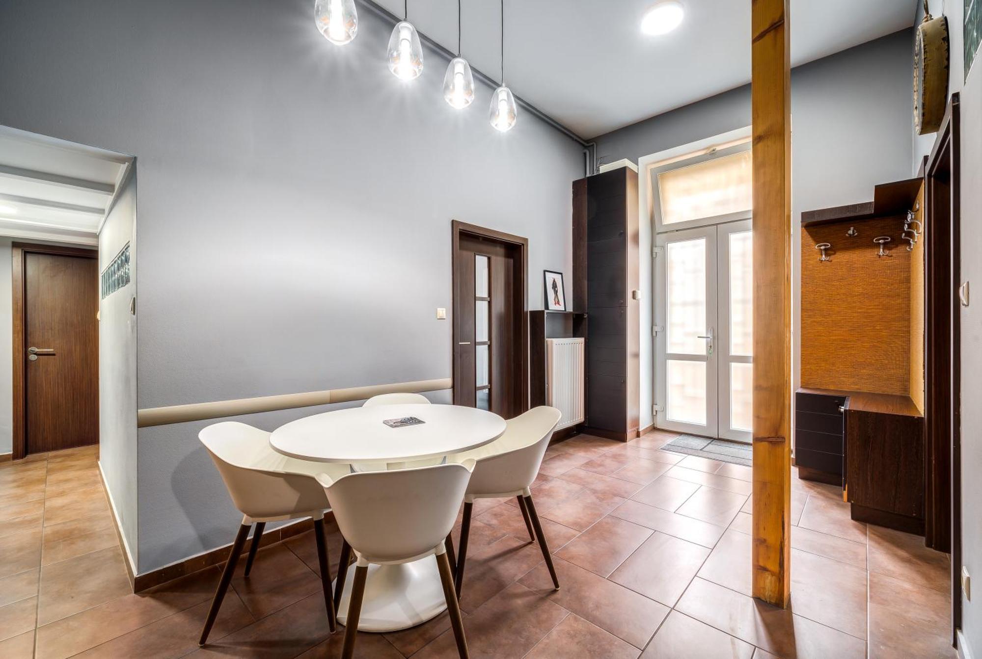 Oktogon Four Apartment Budapest