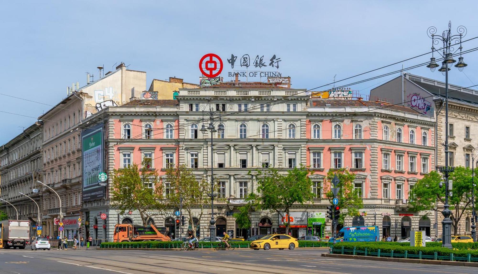 Apartman Oktogon Four *