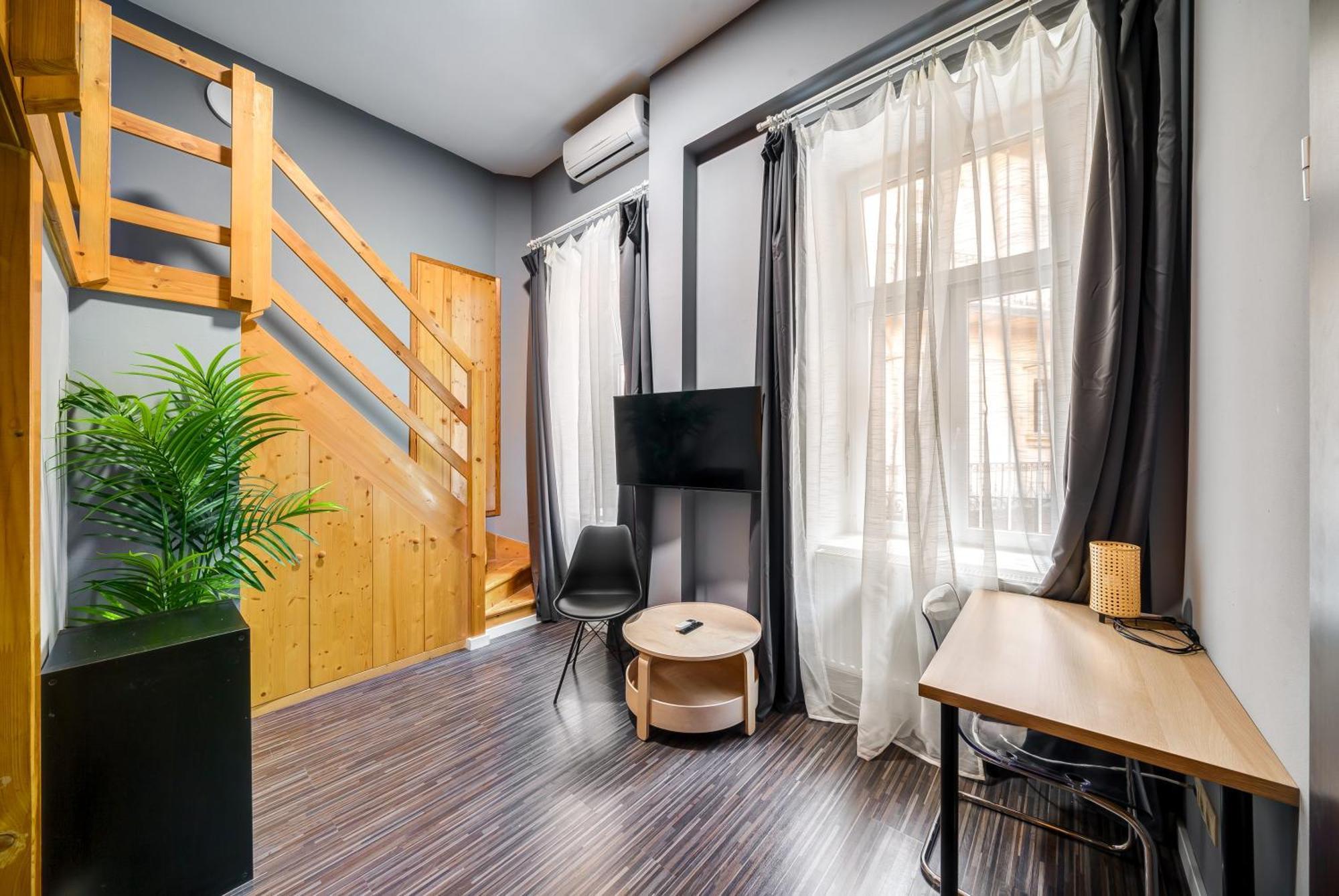 Oktogon Four Apartment Budapest