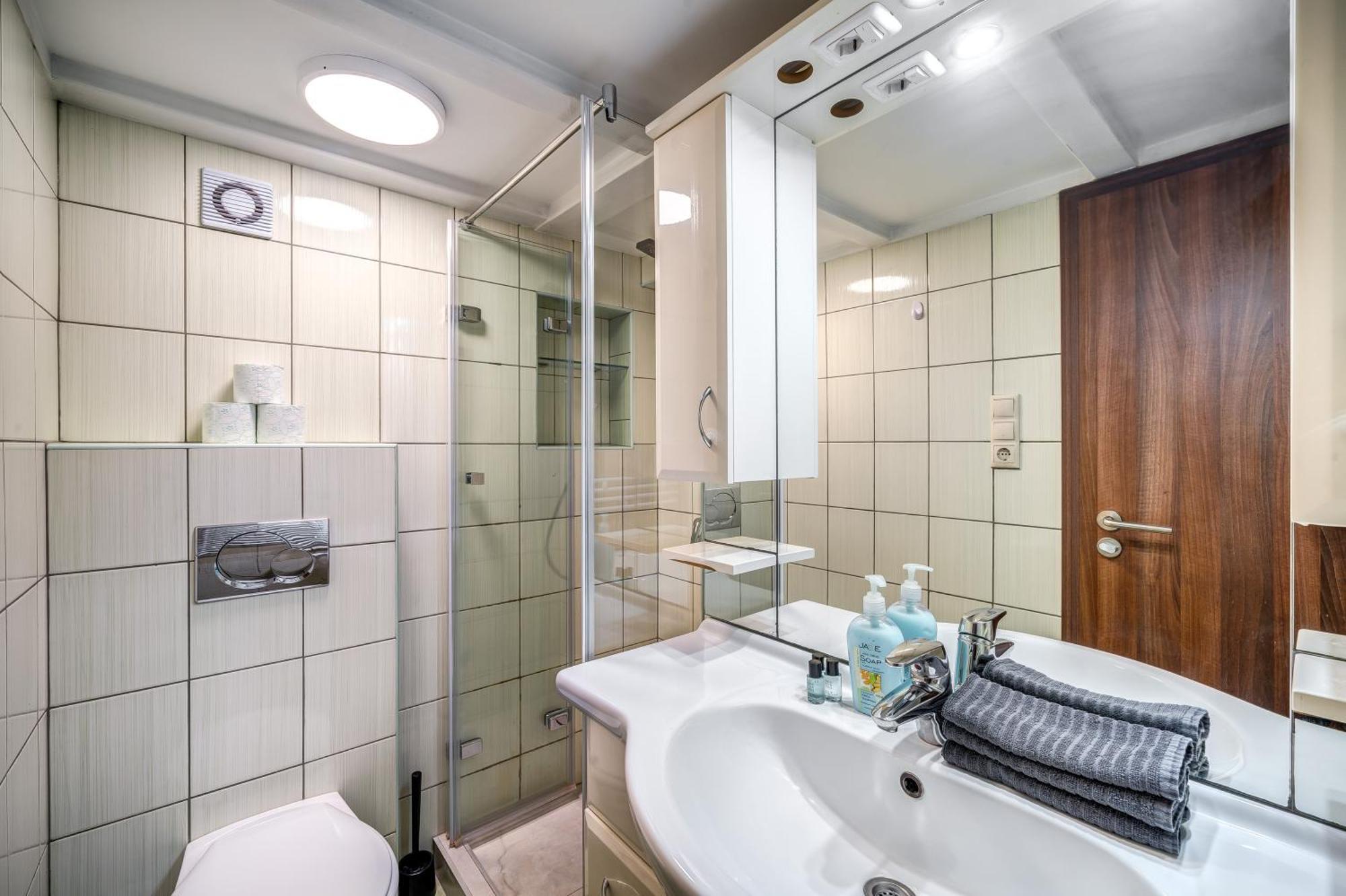Apartment Oktogon Four *