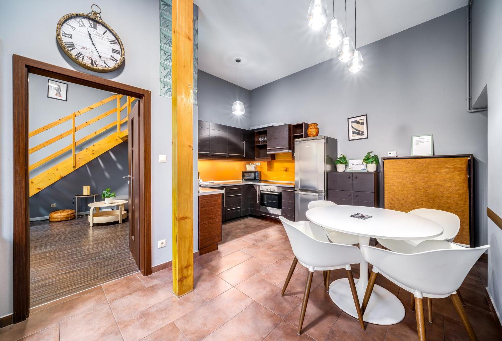 Oktogon Four Apartman Budapest